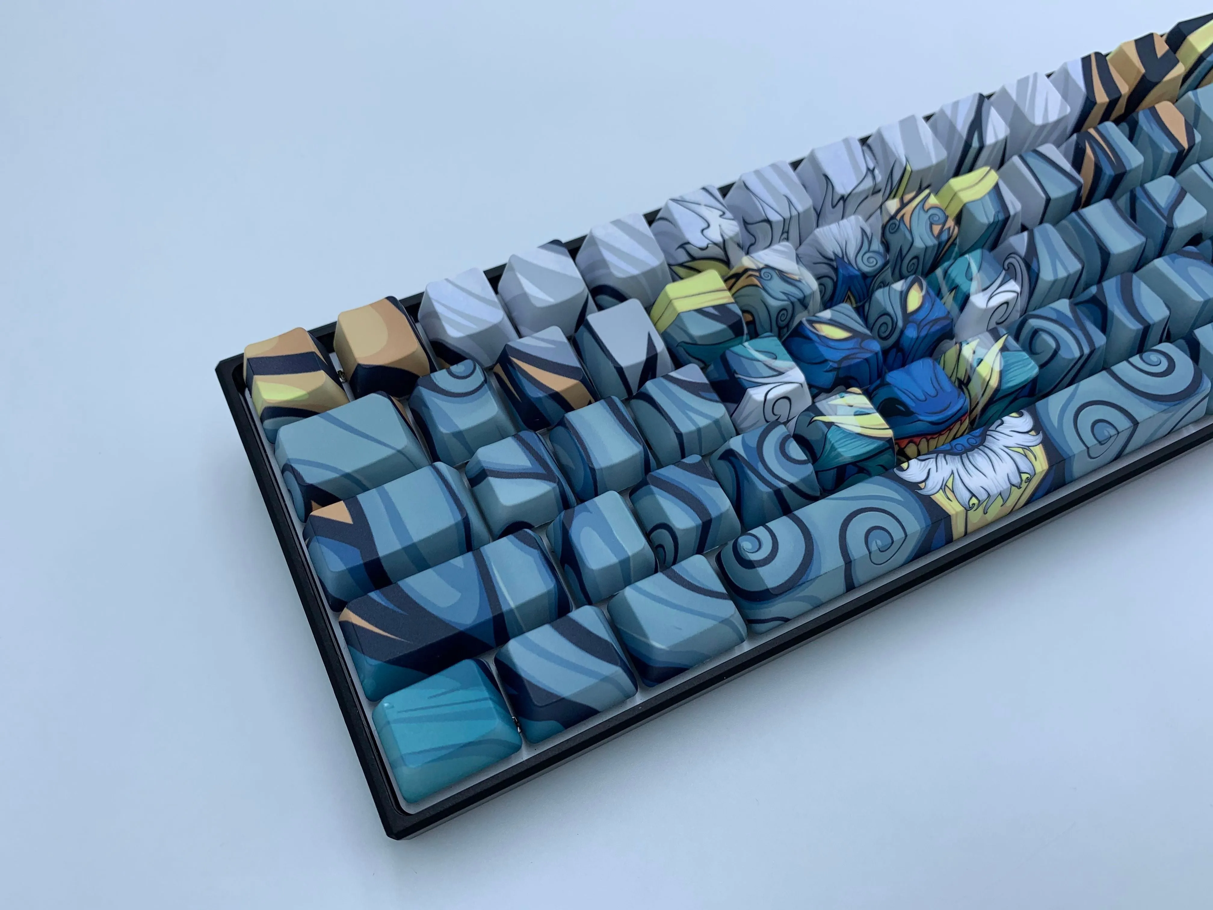 Hayabusa 60% Keyboard - Blue Oni Dragon